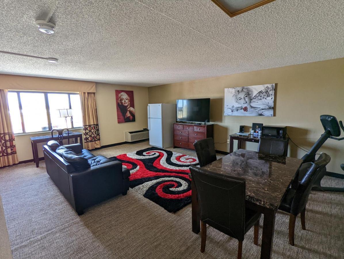 Hotel Super 8 By Wyndham Wichita North Zewnętrze zdjęcie