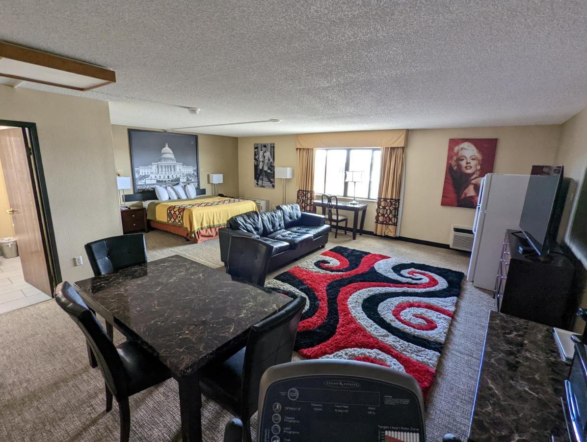 Hotel Super 8 By Wyndham Wichita North Zewnętrze zdjęcie