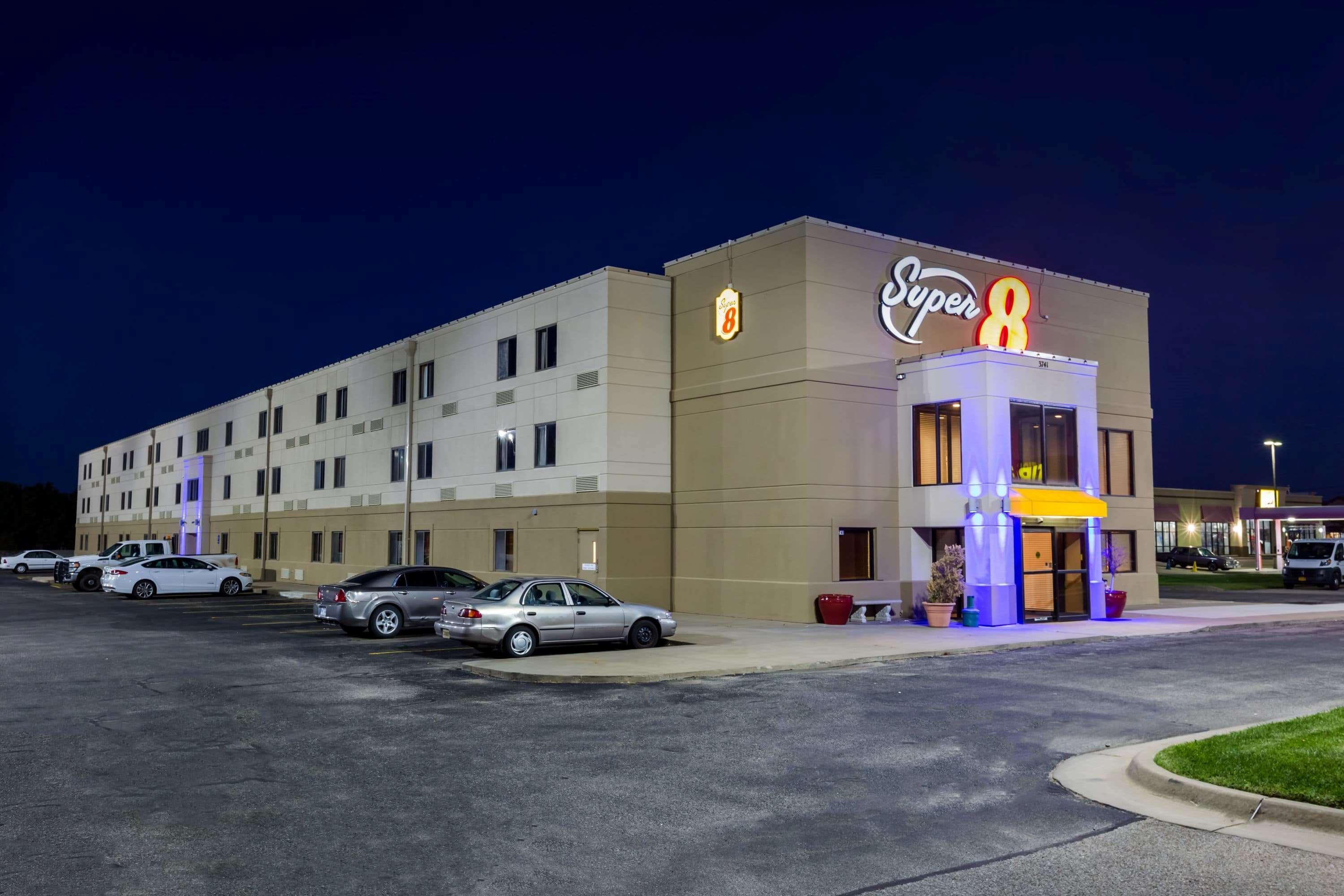 Hotel Super 8 By Wyndham Wichita North Zewnętrze zdjęcie