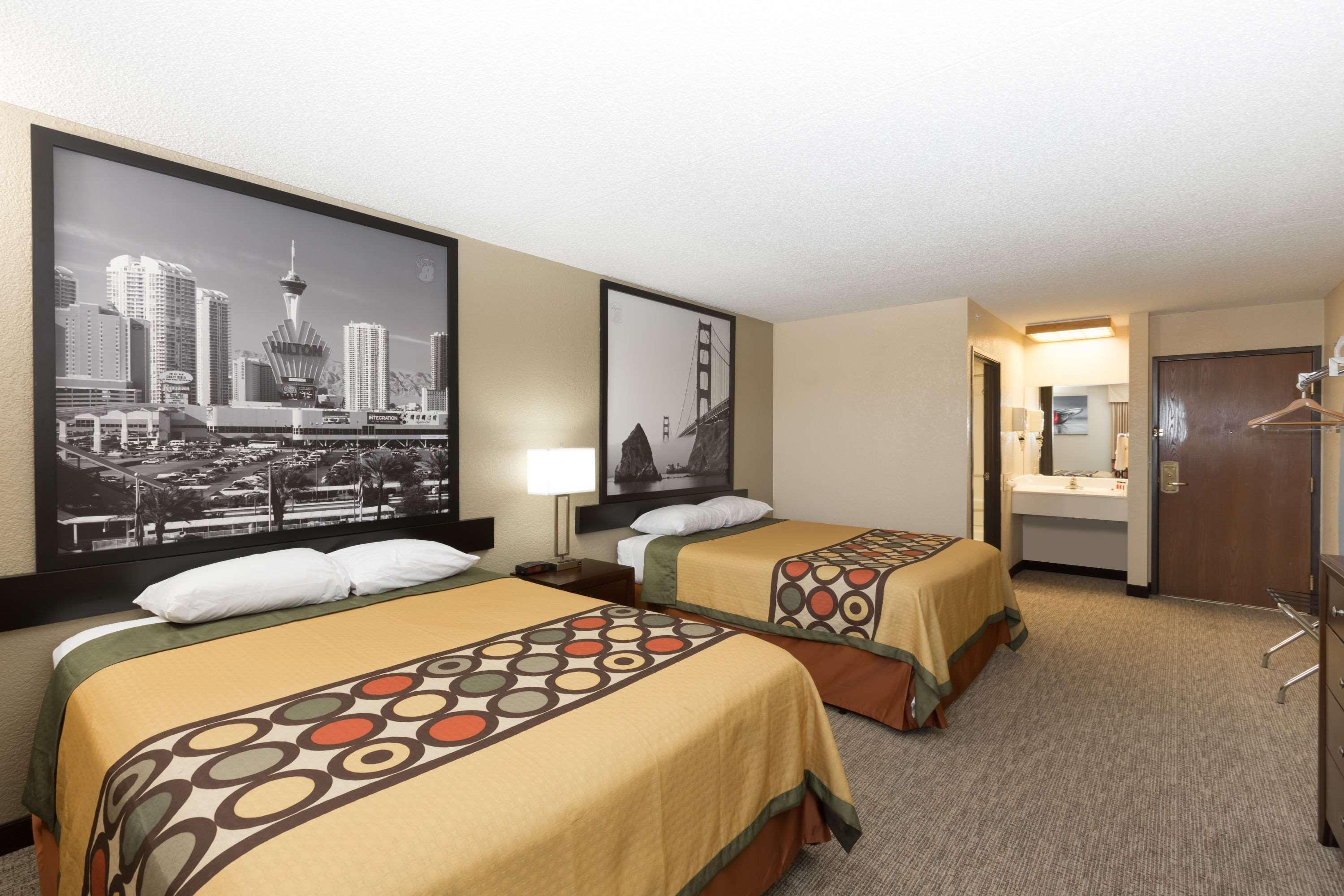 Hotel Super 8 By Wyndham Wichita North Zewnętrze zdjęcie
