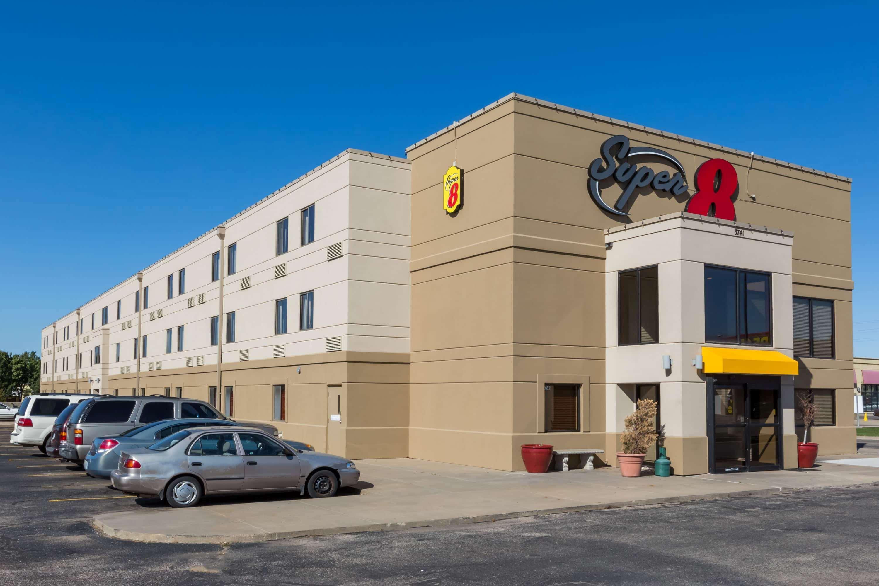 Hotel Super 8 By Wyndham Wichita North Zewnętrze zdjęcie