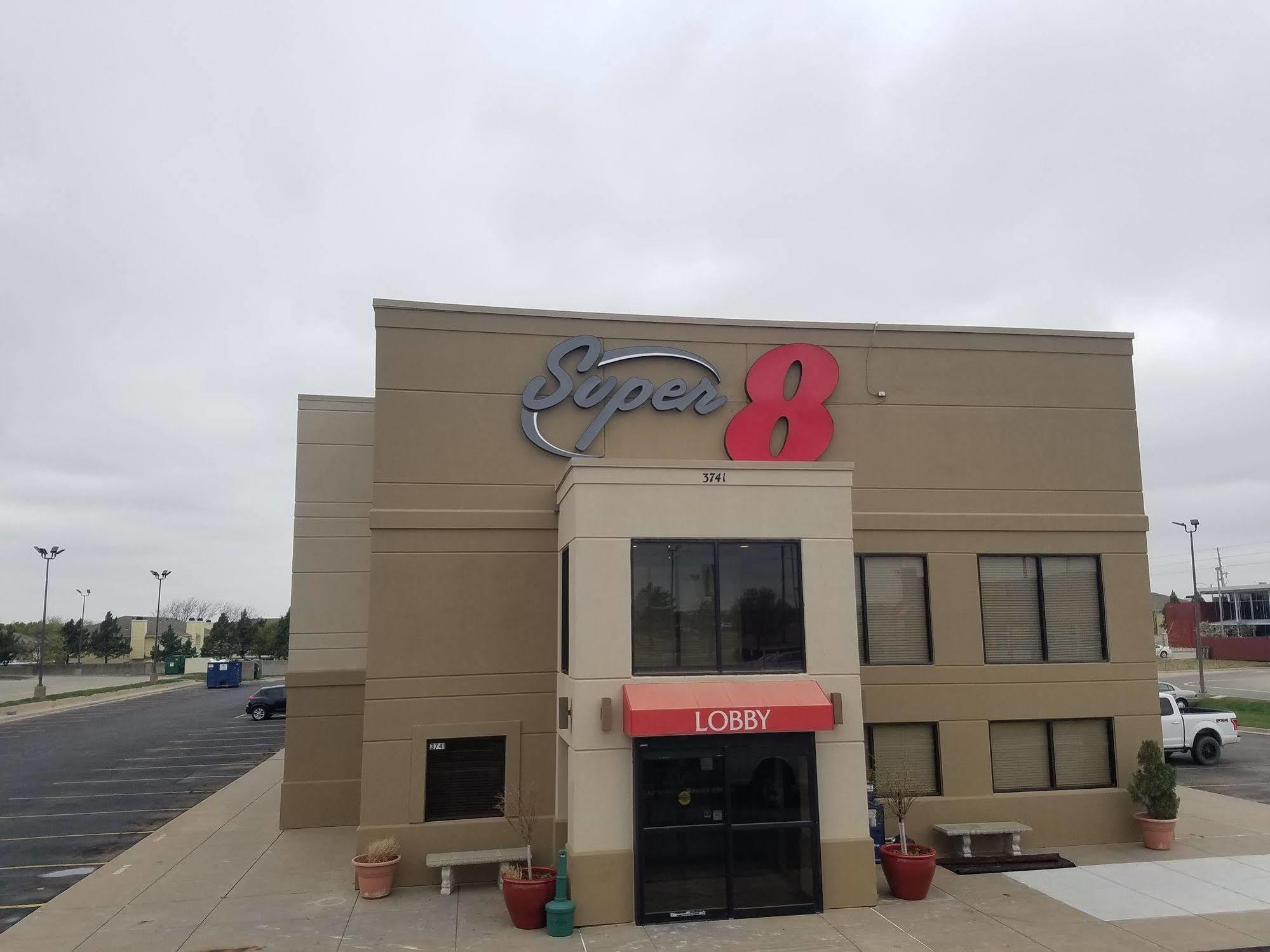 Hotel Super 8 By Wyndham Wichita North Zewnętrze zdjęcie