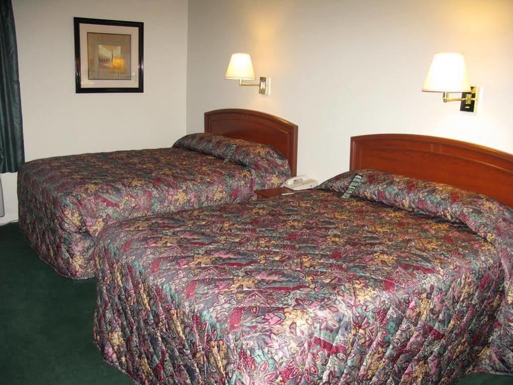 Hotel Super 8 By Wyndham Wichita North Zewnętrze zdjęcie