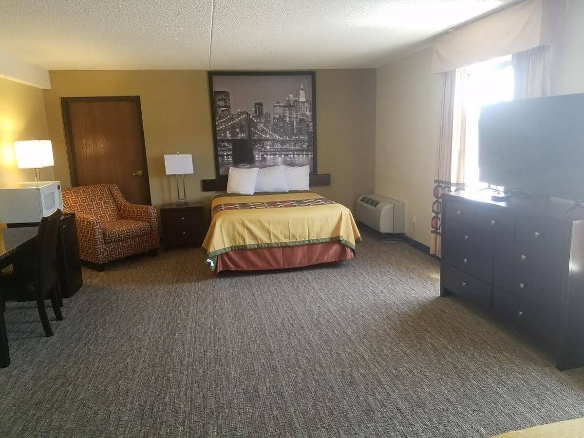 Hotel Super 8 By Wyndham Wichita North Zewnętrze zdjęcie