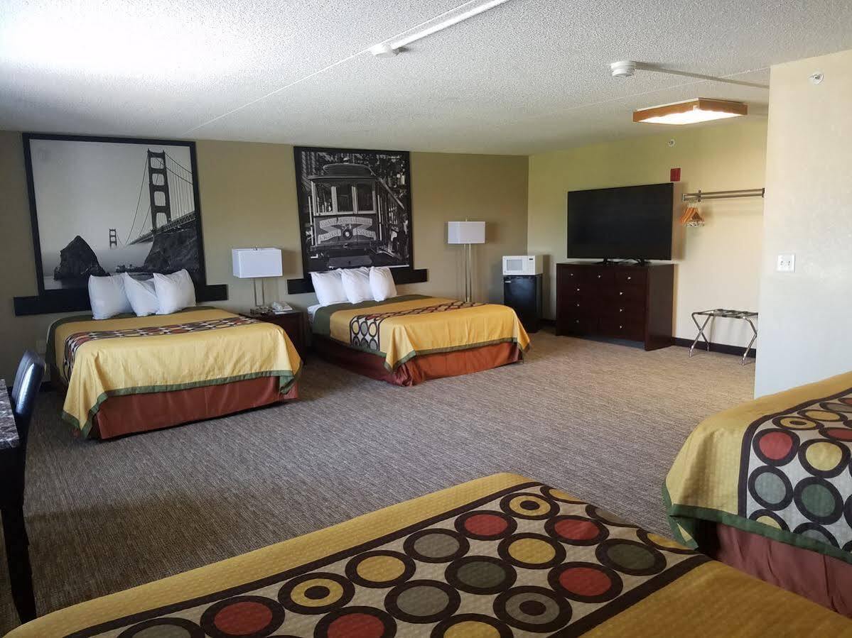 Hotel Super 8 By Wyndham Wichita North Zewnętrze zdjęcie